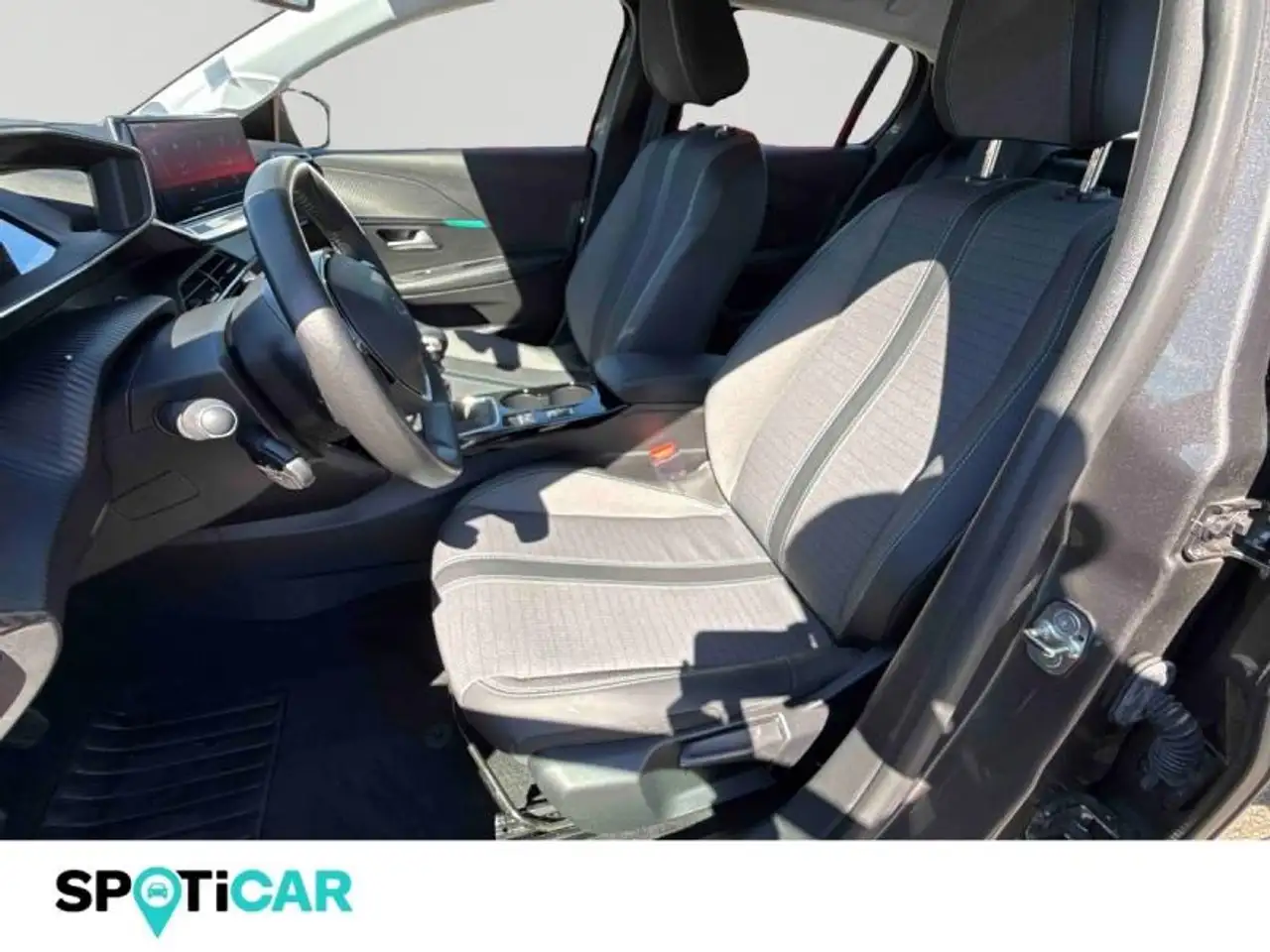 Peugeot 208 208 — photo 12