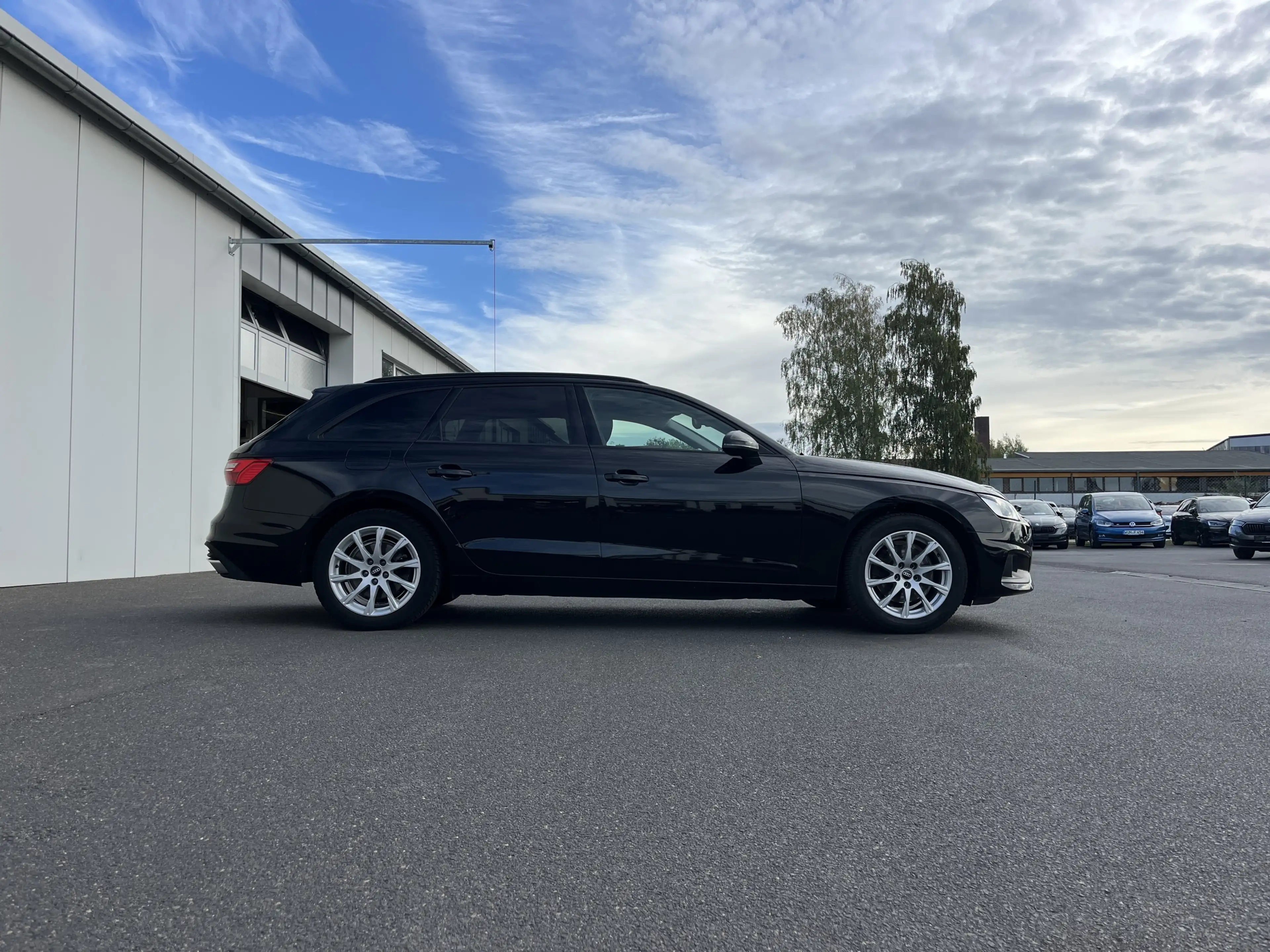 Audi A4 Avant 35 2.0 TFSI S tronic 125€ m.20% Anz. Navi — photo 5