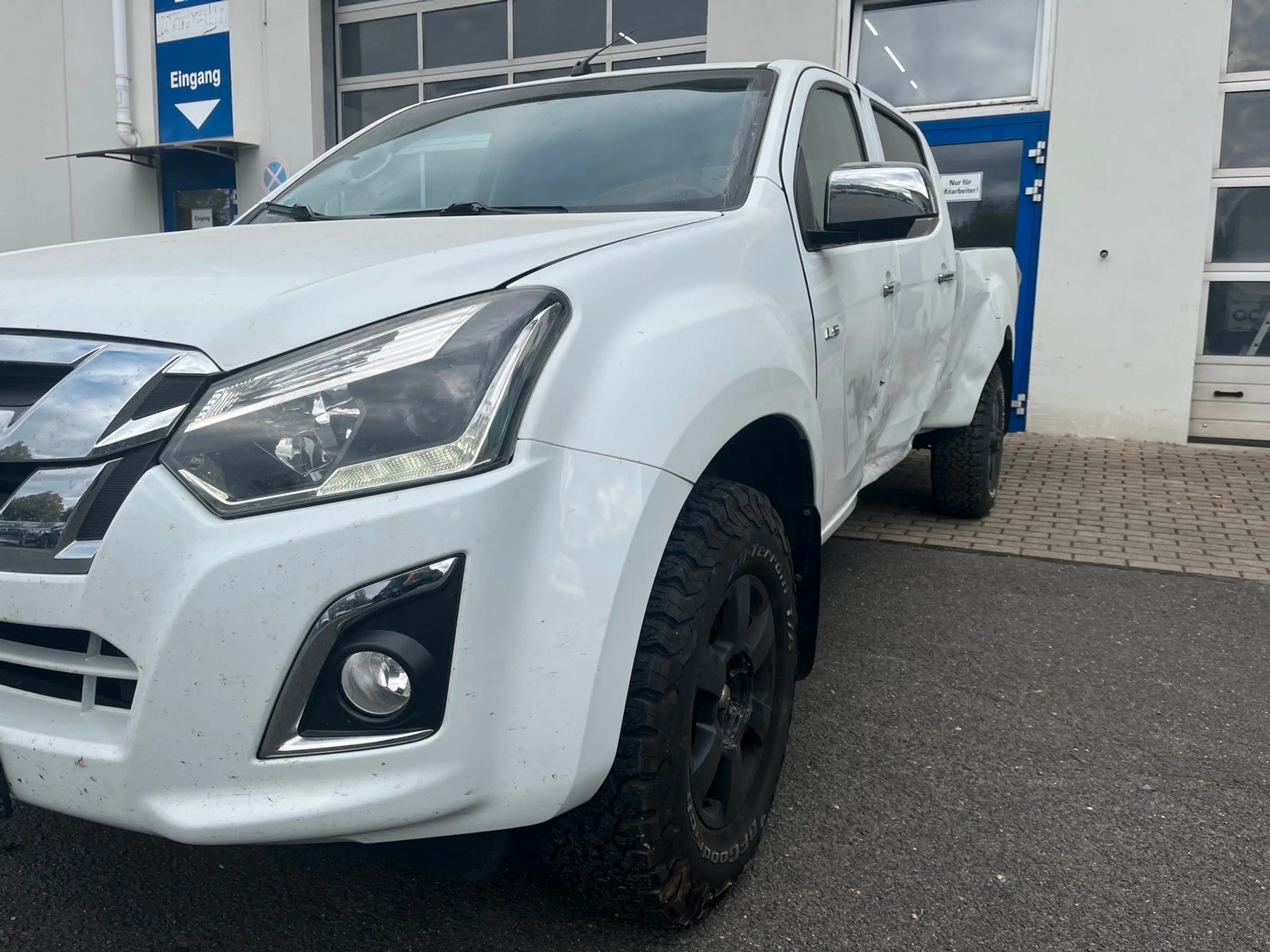 Isuzu D-Max BIG-MAX L1 Double Cab Custom AT — photo 14