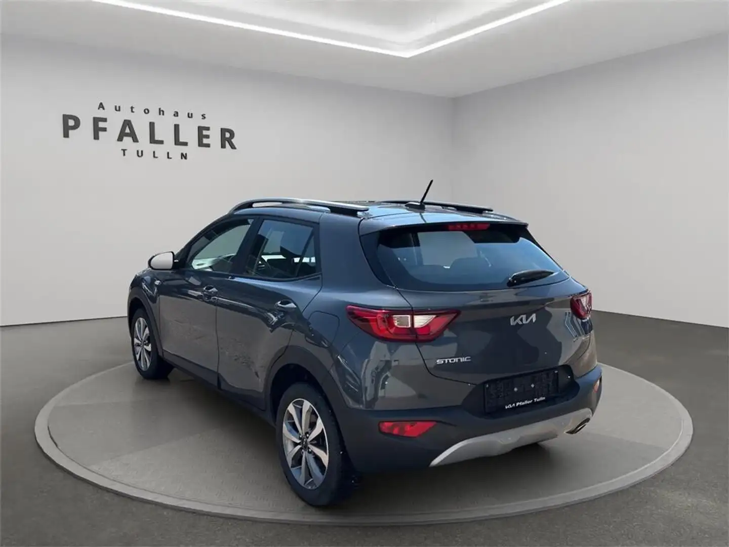 Kia Stonic 1,2 DPI ISG Silber Grau - 2