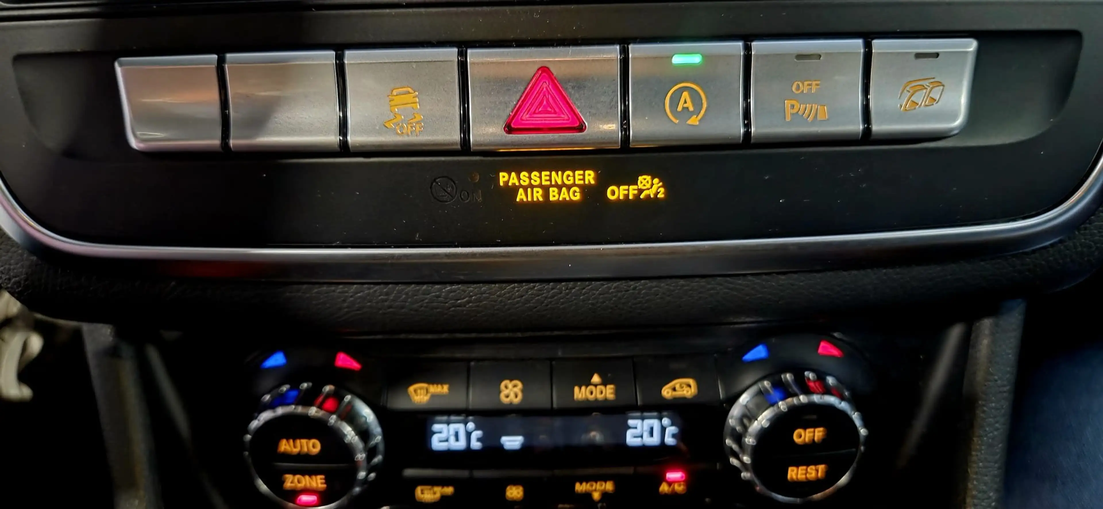 Mercedes-Benz GLA 45 AMG GLA 45 Mercedes-AMG Speedshift DCT AMG 4-Matic — photo 15