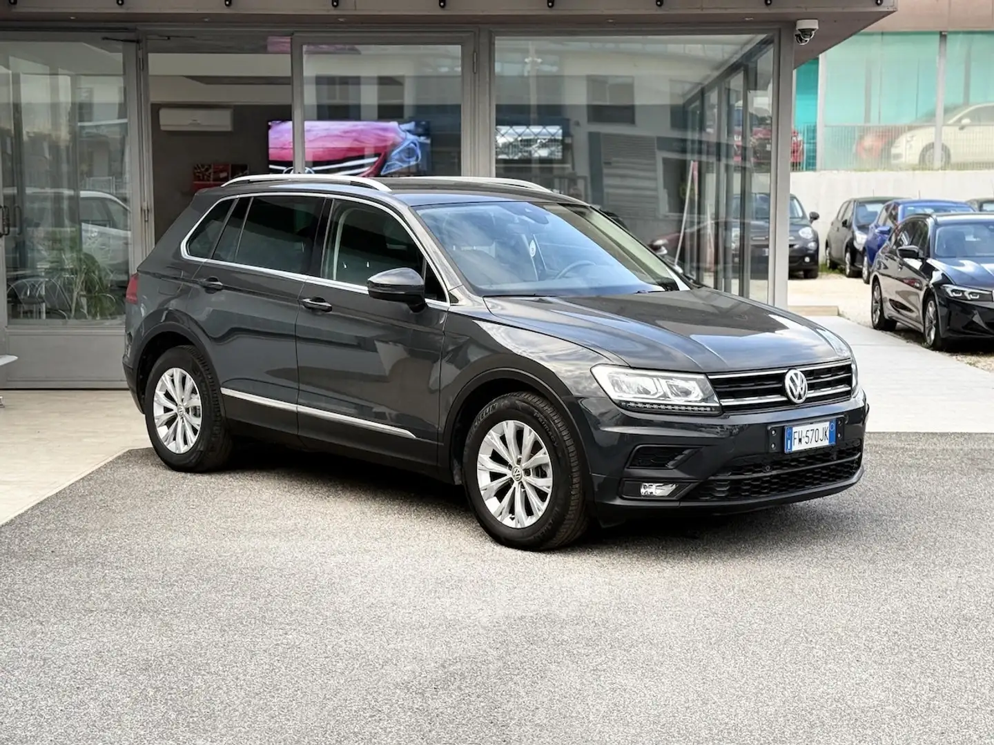 Volkswagen Tiguan 1.6 TDI 116CV E6 Neo. - 2019 Gris - 1