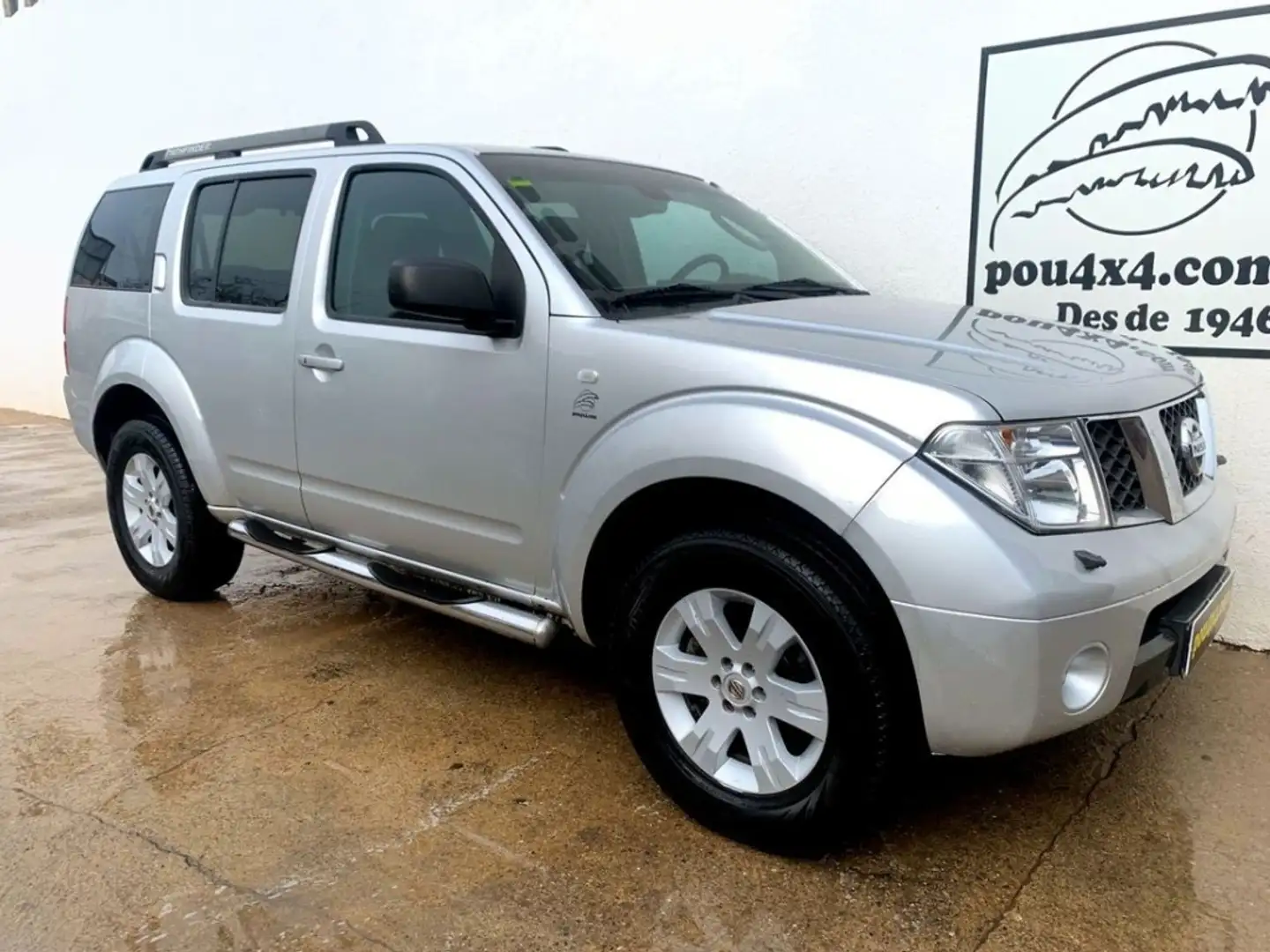 Nissan Pathfinder 2.5dCi SE Gris - 1