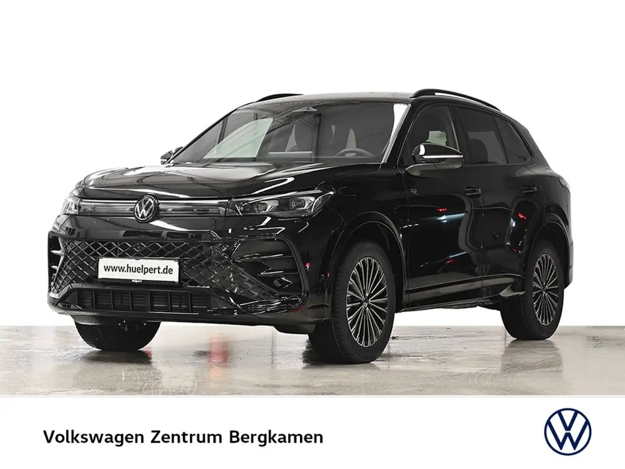 Volkswagen Tiguan 2.0 TDI R-LINE 4MOTION DSG BLACKSTYLE AHK — photo 1 of 15