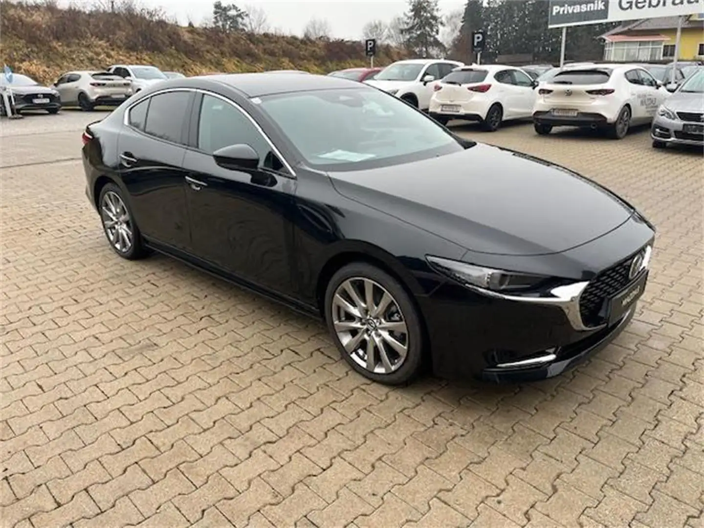 Mazda 3 Sedan e-Skyactiv X186 Exclusive-Line Jahreswagen Schwarz - 2