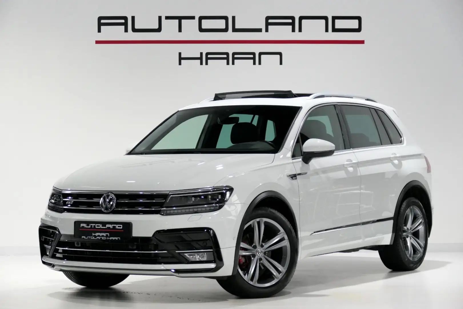Volkswagen Tiguan Highline 2x R-Line *Pano*HuD*AID*AHK*LM19 Weiß - 1