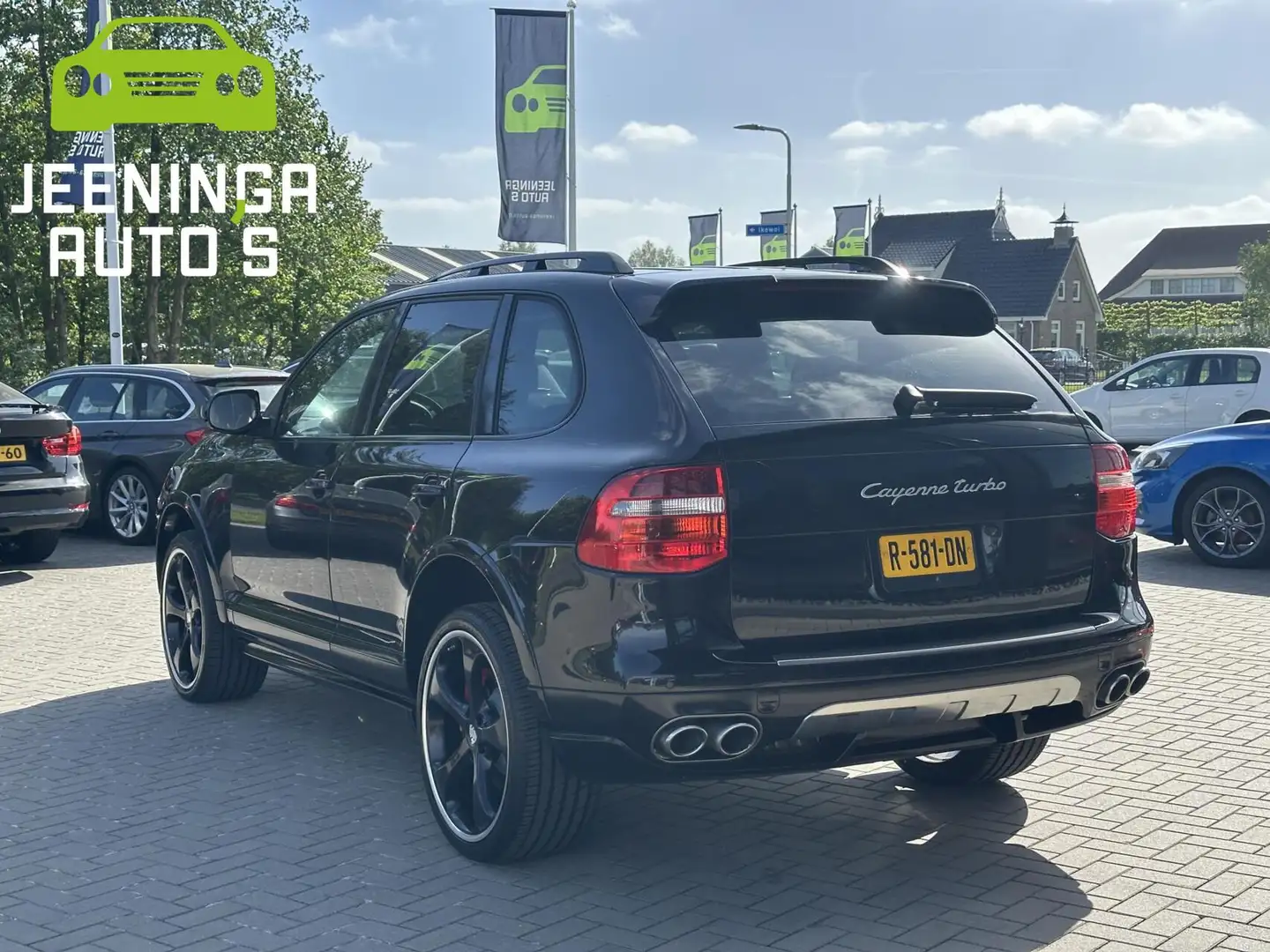 Porsche Cayenne 4.8 Turbo | Youngtimer Zwart - 2