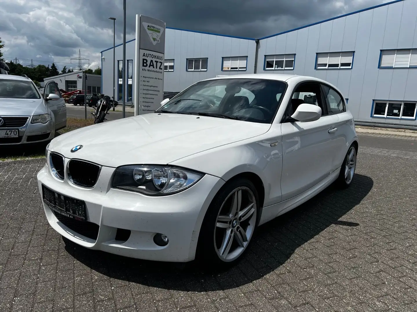 BMW 116 Baureihe 1 Lim. M-Paket*SHZ*ALU Blanc - 1