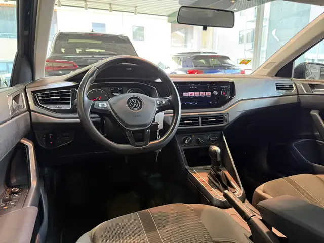Volkswagen Polo view 9