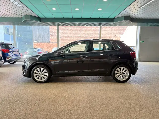 Volkswagen Polo view 8