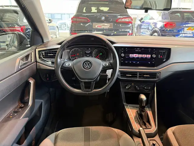 Volkswagen Polo view 10