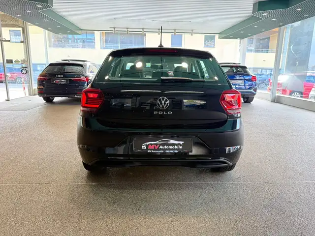 Volkswagen Polo view 5