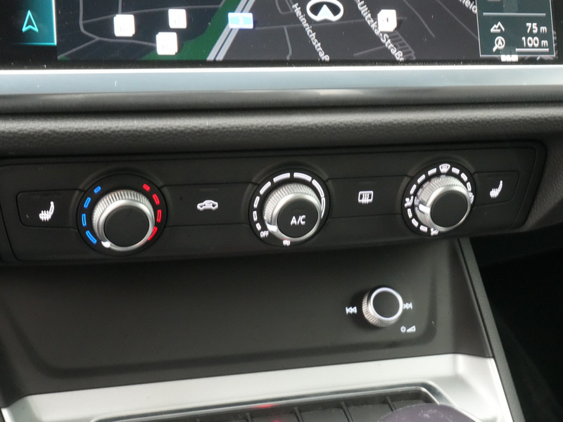 Audi Q3 Sportback VIRT ACC NAVI ACC LED PDC — photo 12