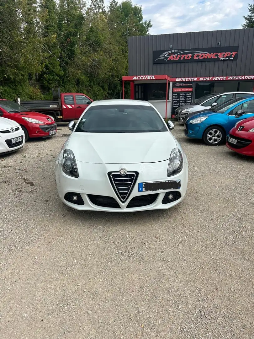 Alfa Romeo Giulietta 1750 TBI 235 ch Quadrifoglio Verde - 1