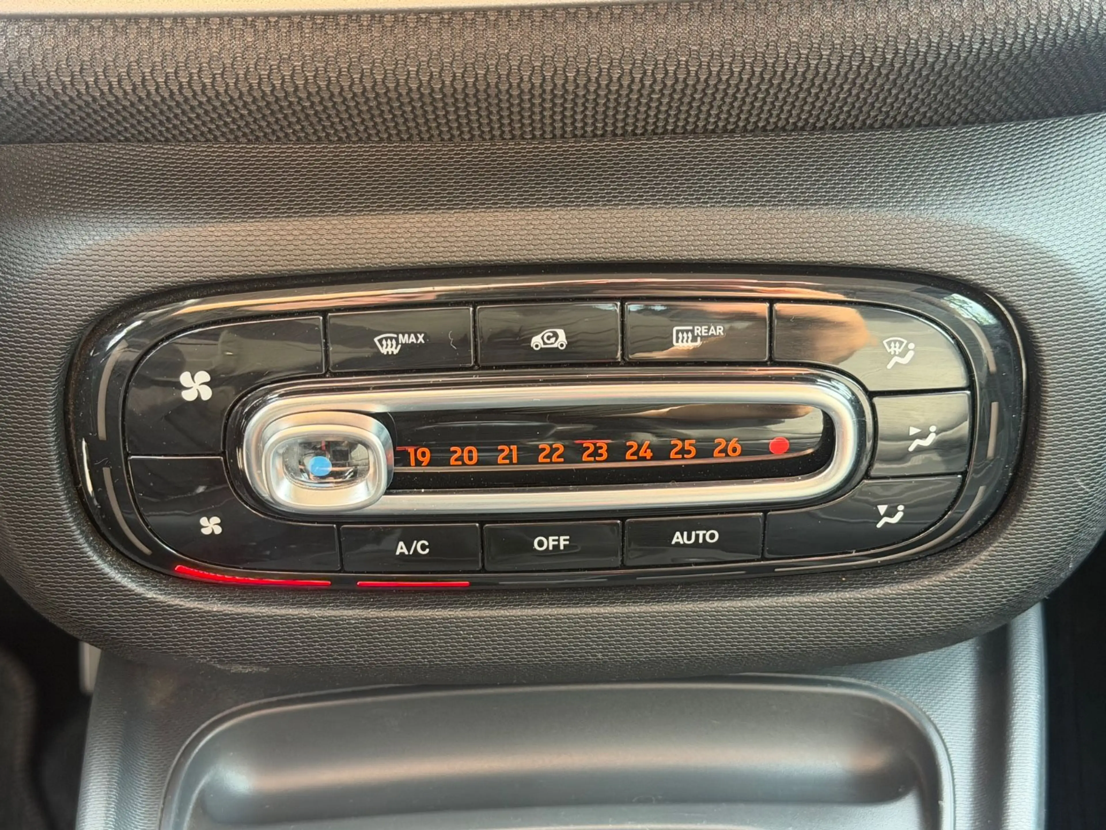 smart forTwo cabrio Prime Kamera Leder Klimaauto Temp — photo 14
