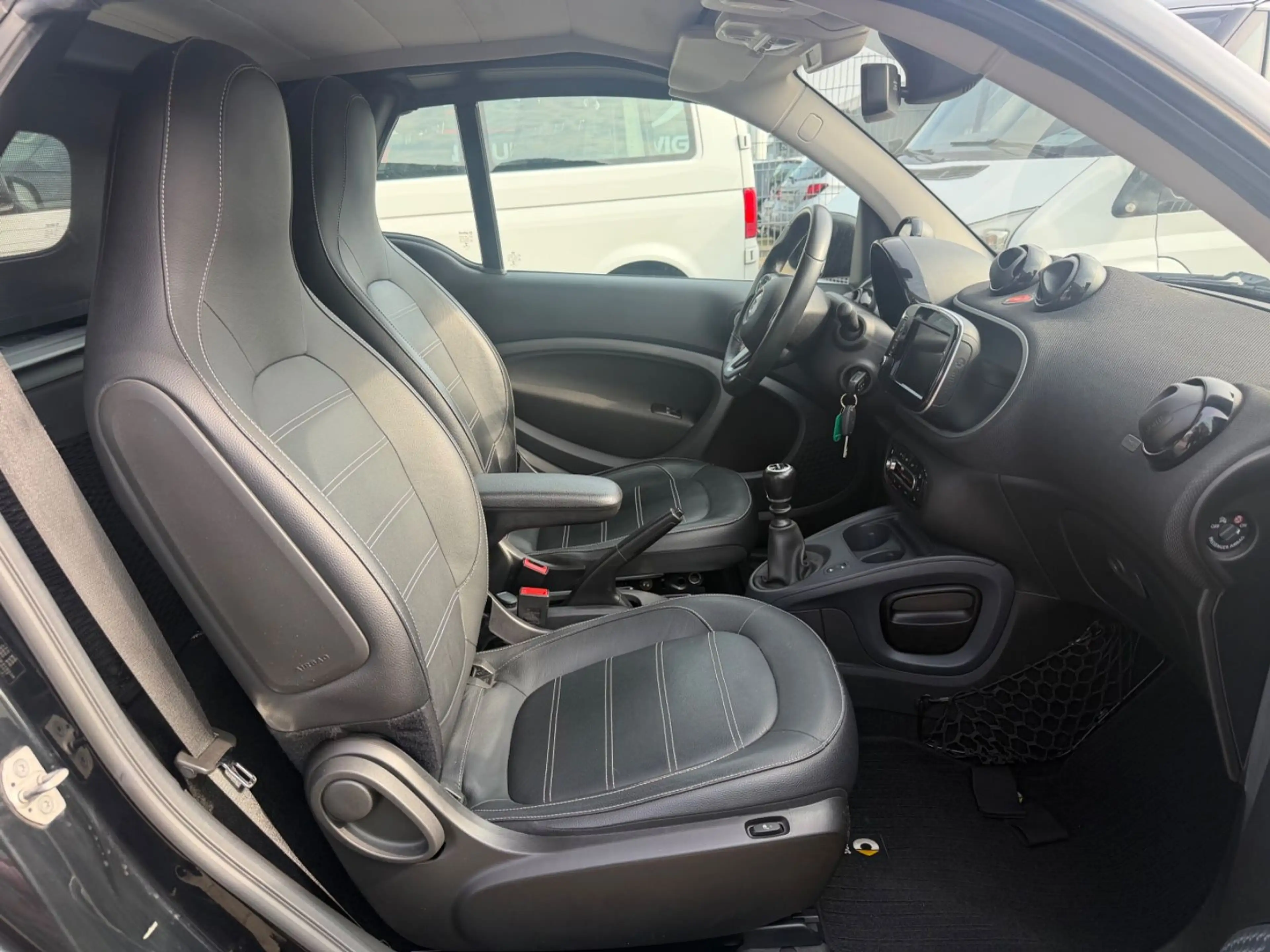 smart forTwo cabrio Prime Kamera Leder Klimaauto Temp — photo 11