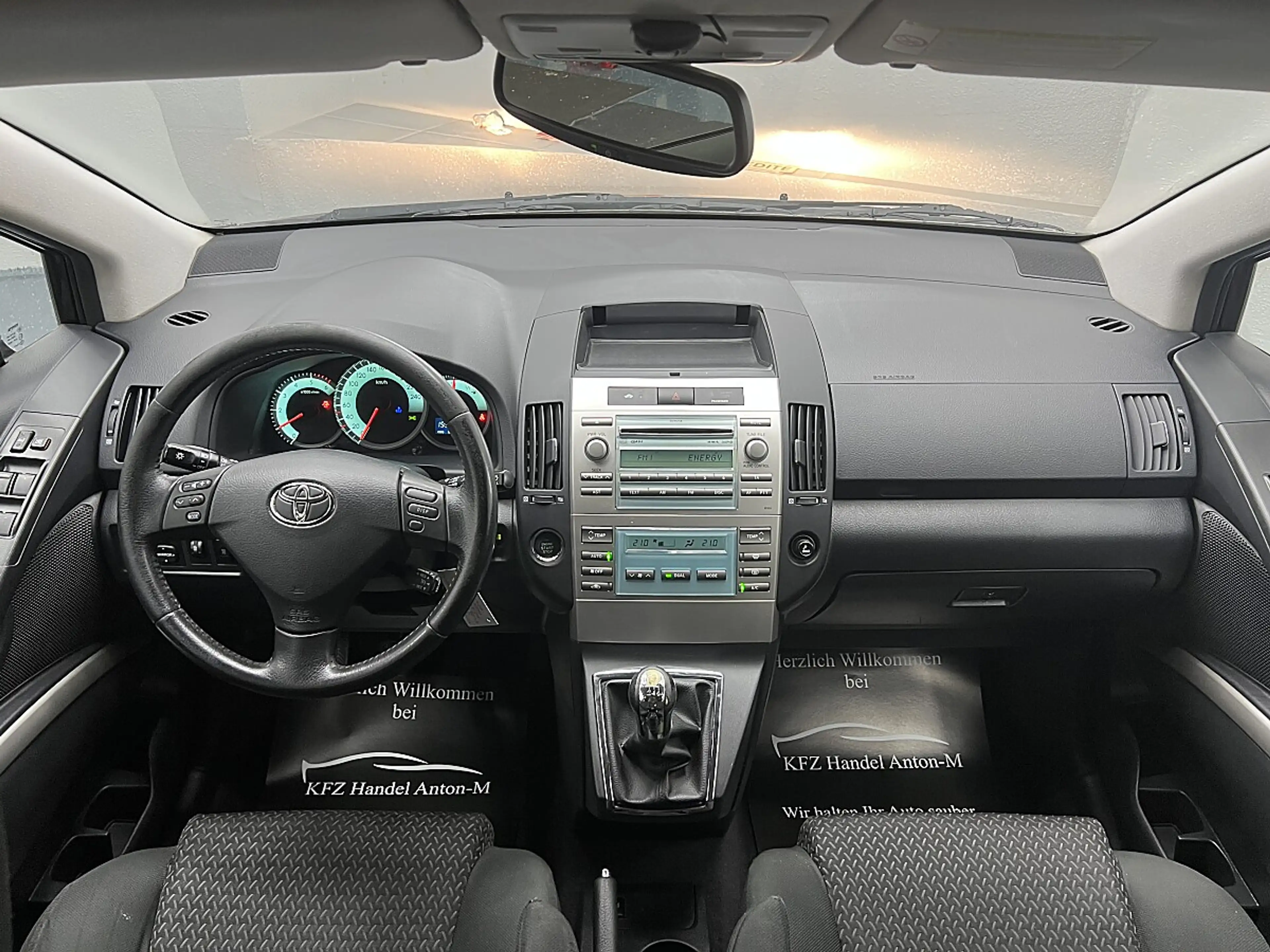 Toyota Corolla Verso 2,2 D-4D 135 Linea Sol — photo 12