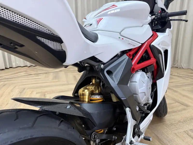 MV Agusta F3 - foto 8