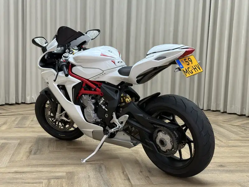MV Agusta F3 - foto 3