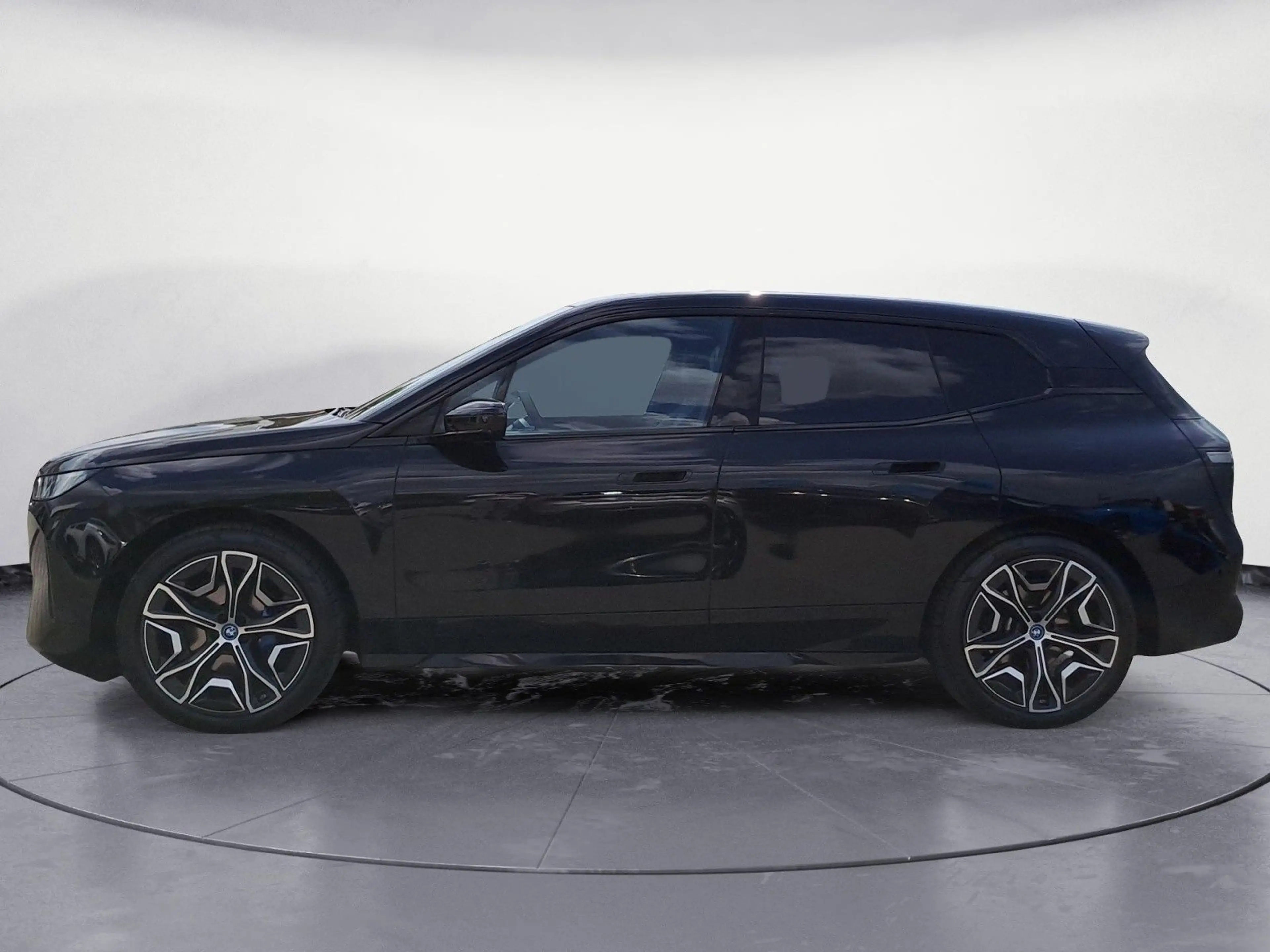 BMW iX xDrive40 Sportpaket Klimaaut. Komfortzugang — photo 4