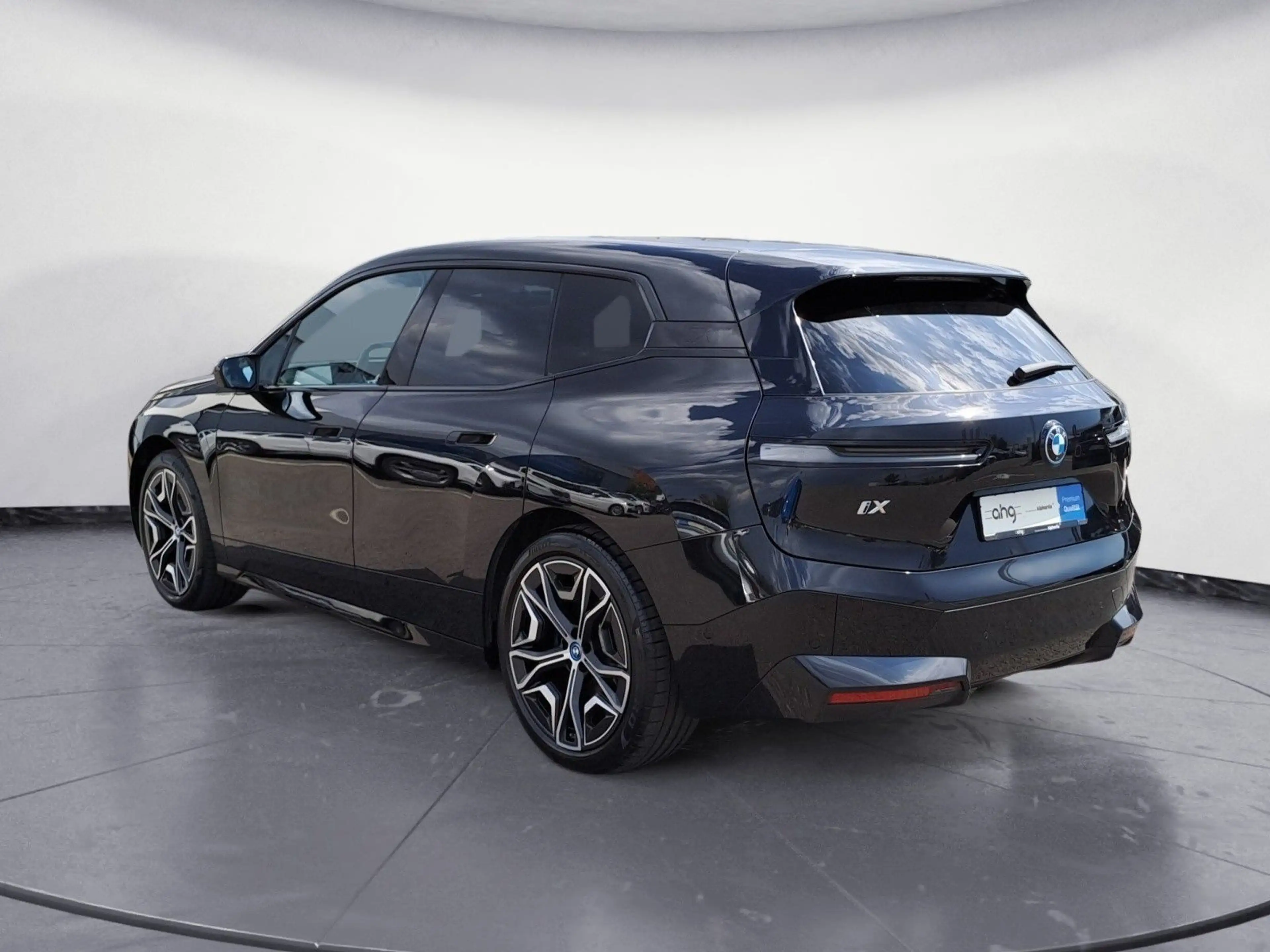 BMW iX xDrive40 Sportpaket Klimaaut. Komfortzugang — photo 5