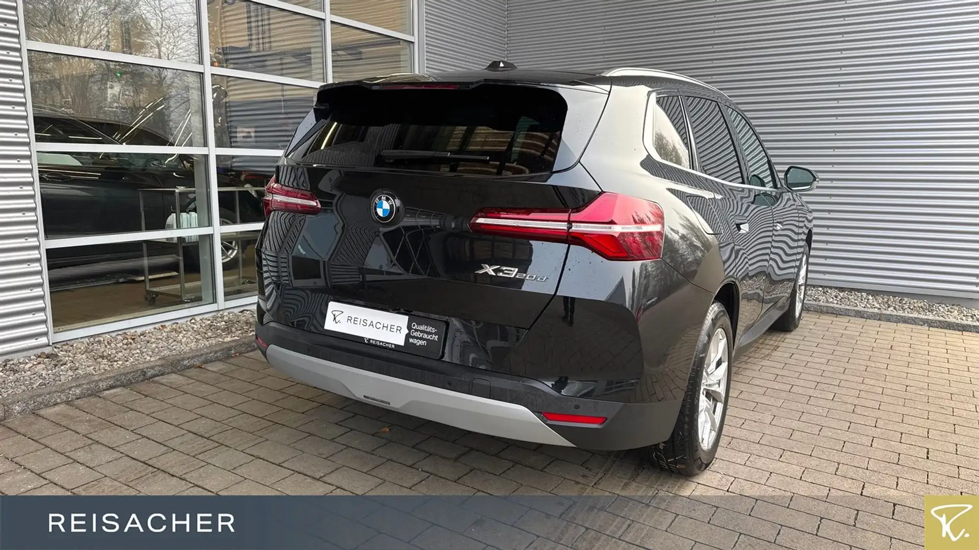 BMW X3 xDrive 20d AHK 360° ACC HUD NAVI 18"LM adLED Schwarz - 2