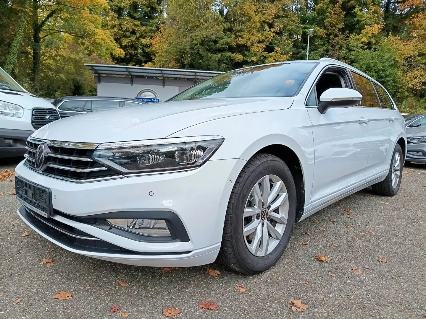 Volkswagen Passat Variant Business DSG Weiß - 1