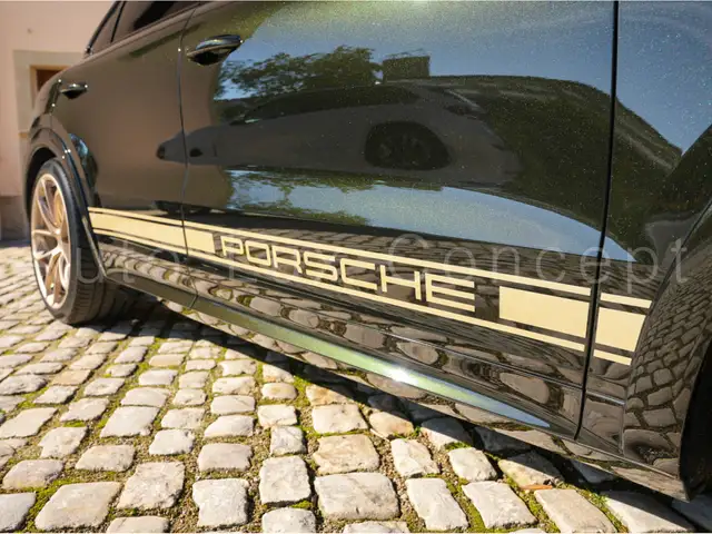 Porsche Cayenne view 11