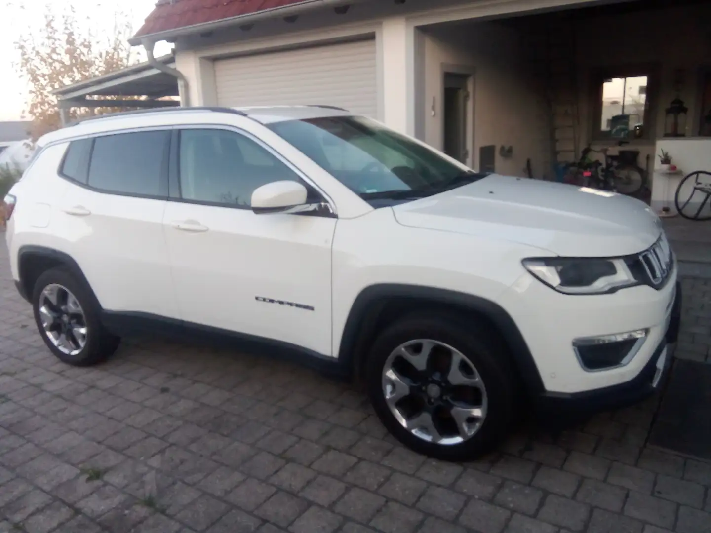 Jeep Compass Compass 1.4 MultiAir Active Drive Automati Weiß - 1