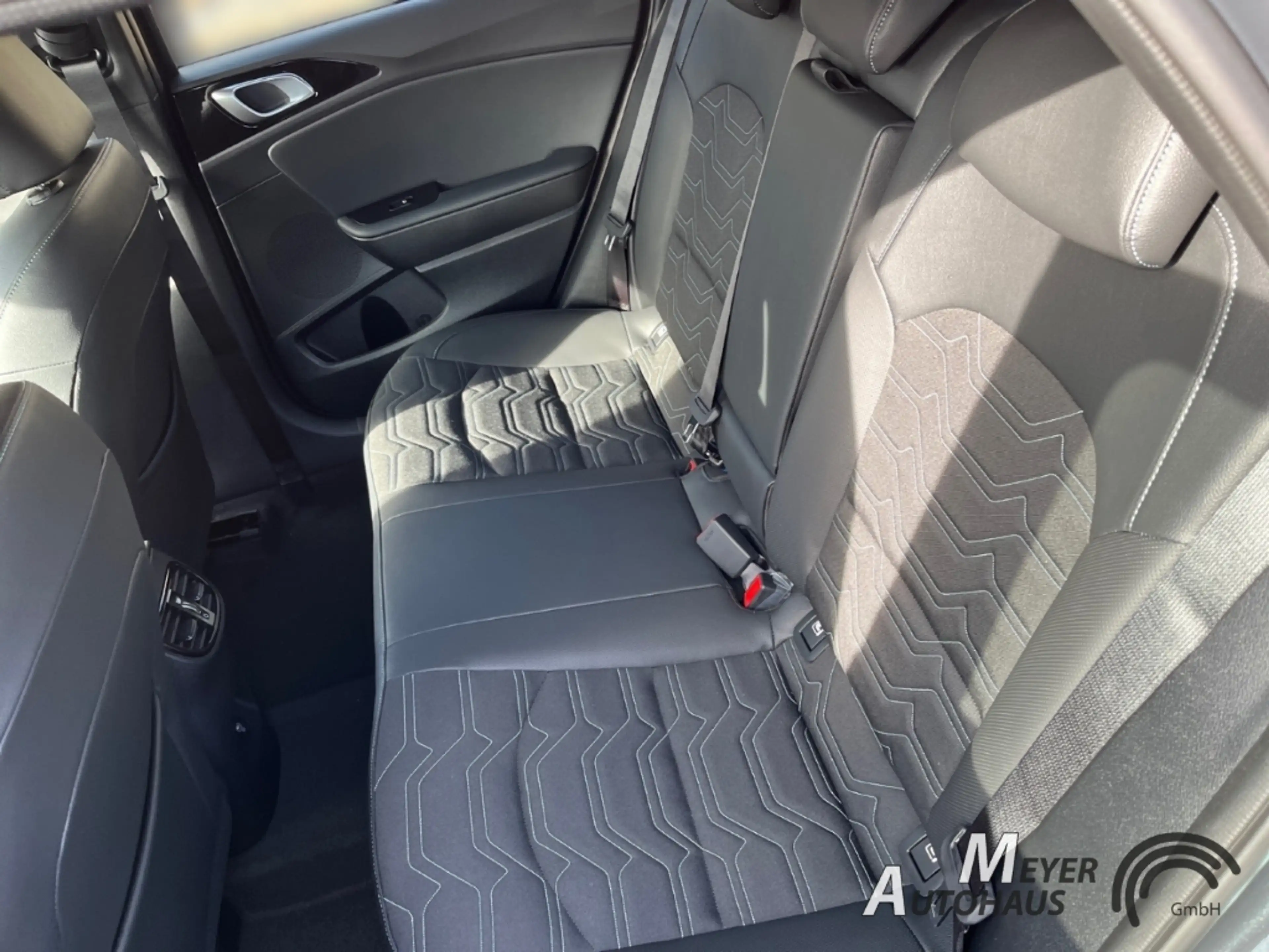 Kia Ceed / cee'd 1.0T 48V DCT 100 NIGHTLINE+LED+Teilleder+Totwinkel — photo 8
