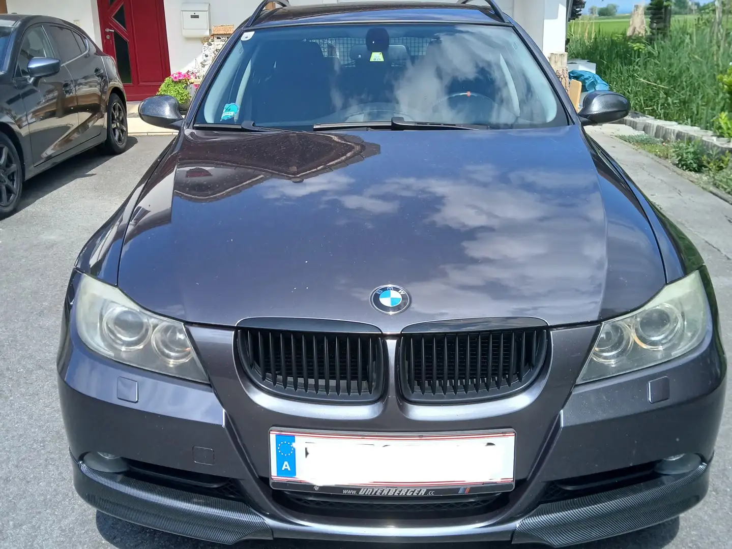 BMW 318 318d Touring Grau - 2
