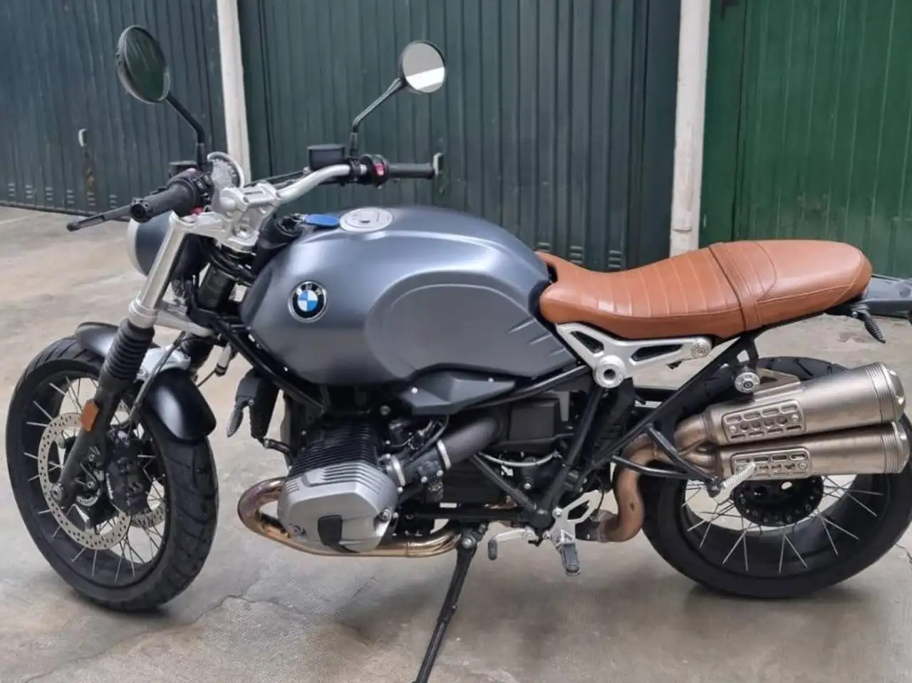 BMW R nineT