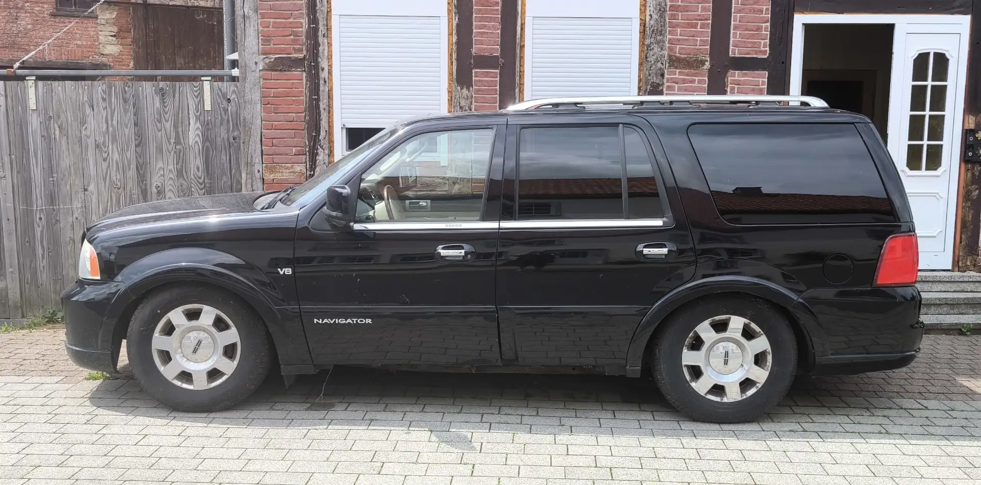 Lincoln Navigator Schwarz - 2