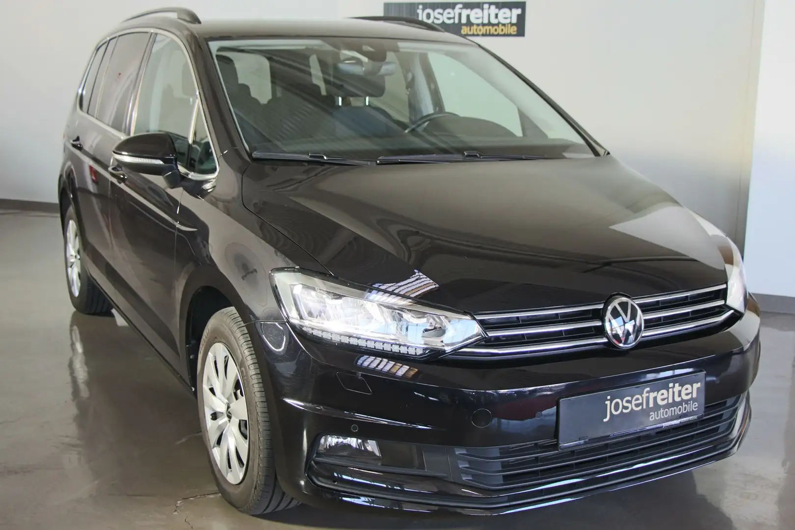 Volkswagen Touran Comfortline 1.5 TSI DSG / 7 Sitze Schwarz - 1