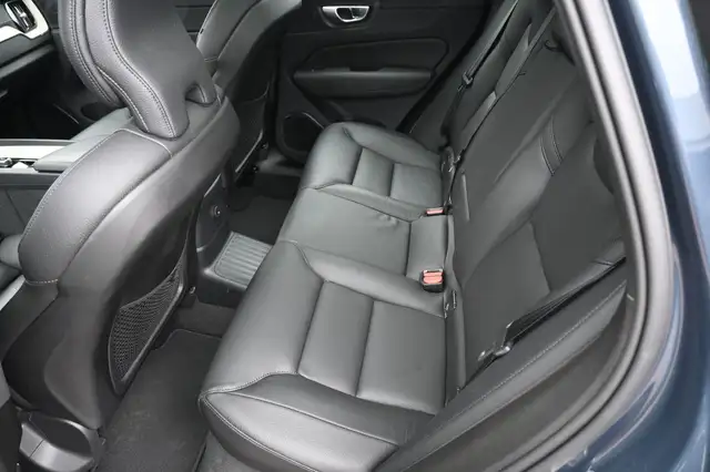 Volvo XC60 view 10