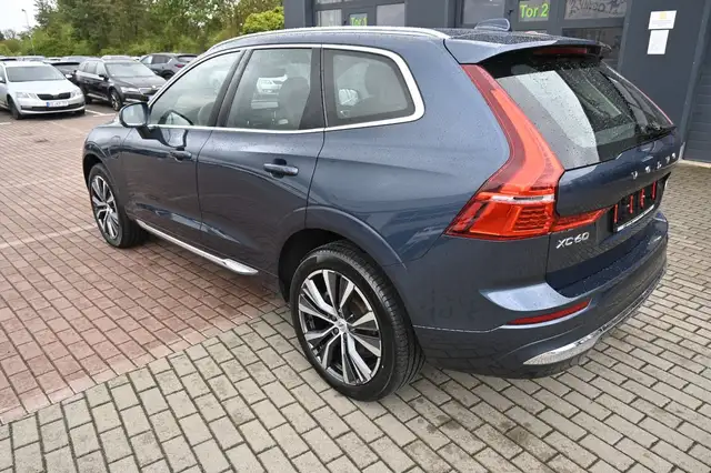 Volvo XC60 view 9