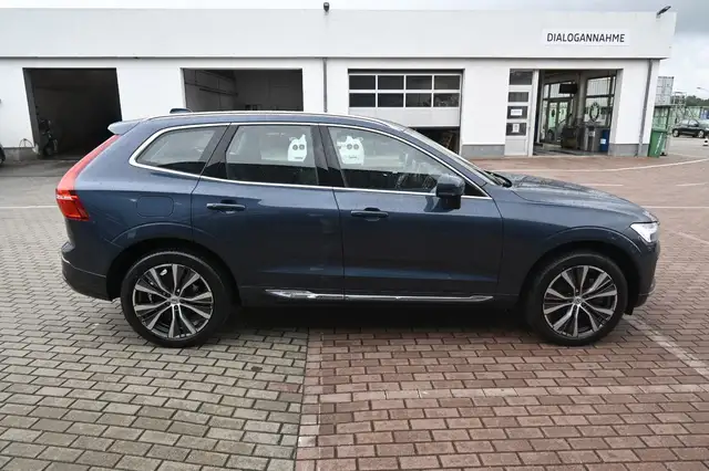 Volvo XC60 view 5