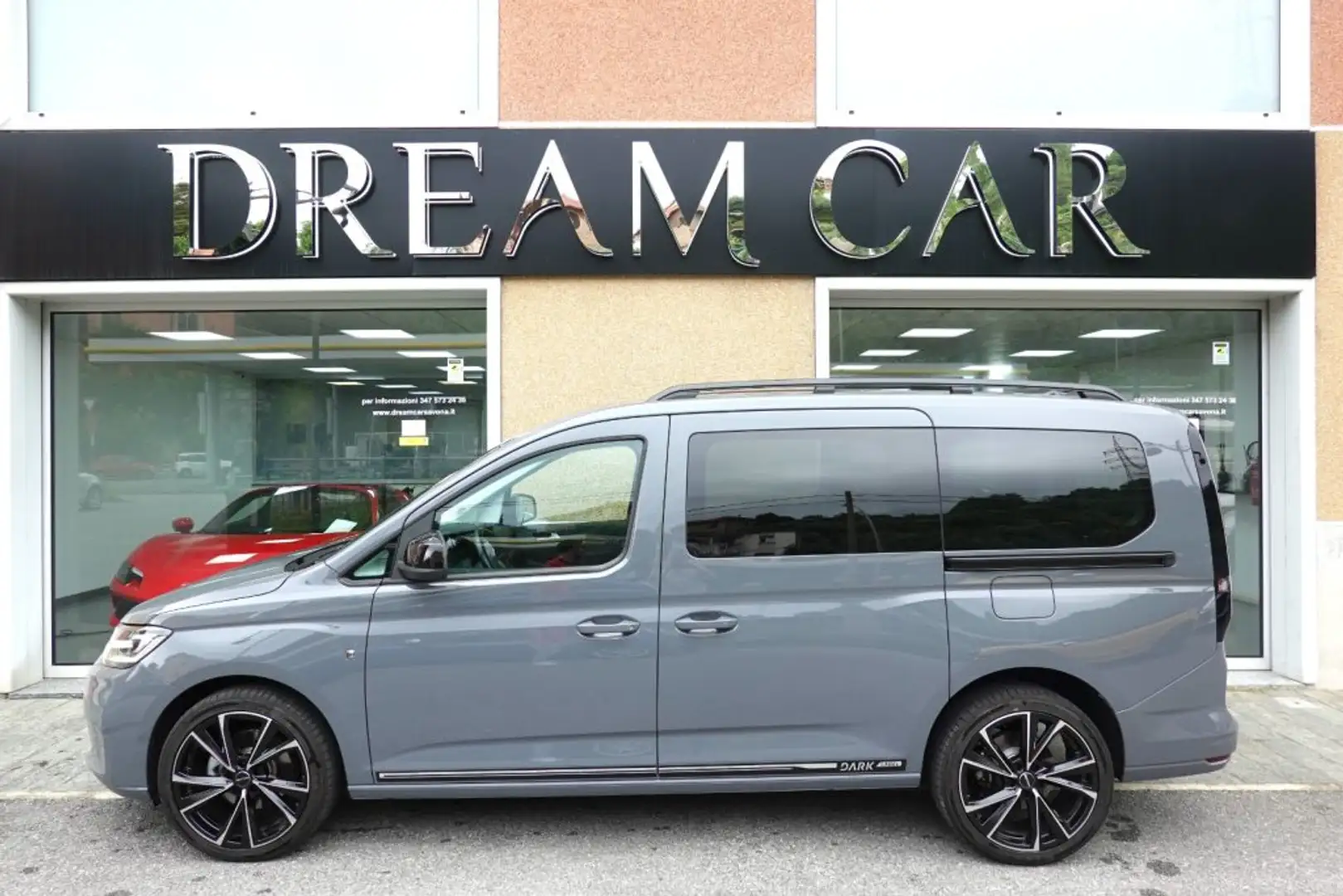 Volkswagen Caddy 2.0 TDI 122 CV DSG Style Maxi 7 POSTI DARK LABEL Grigio - 2