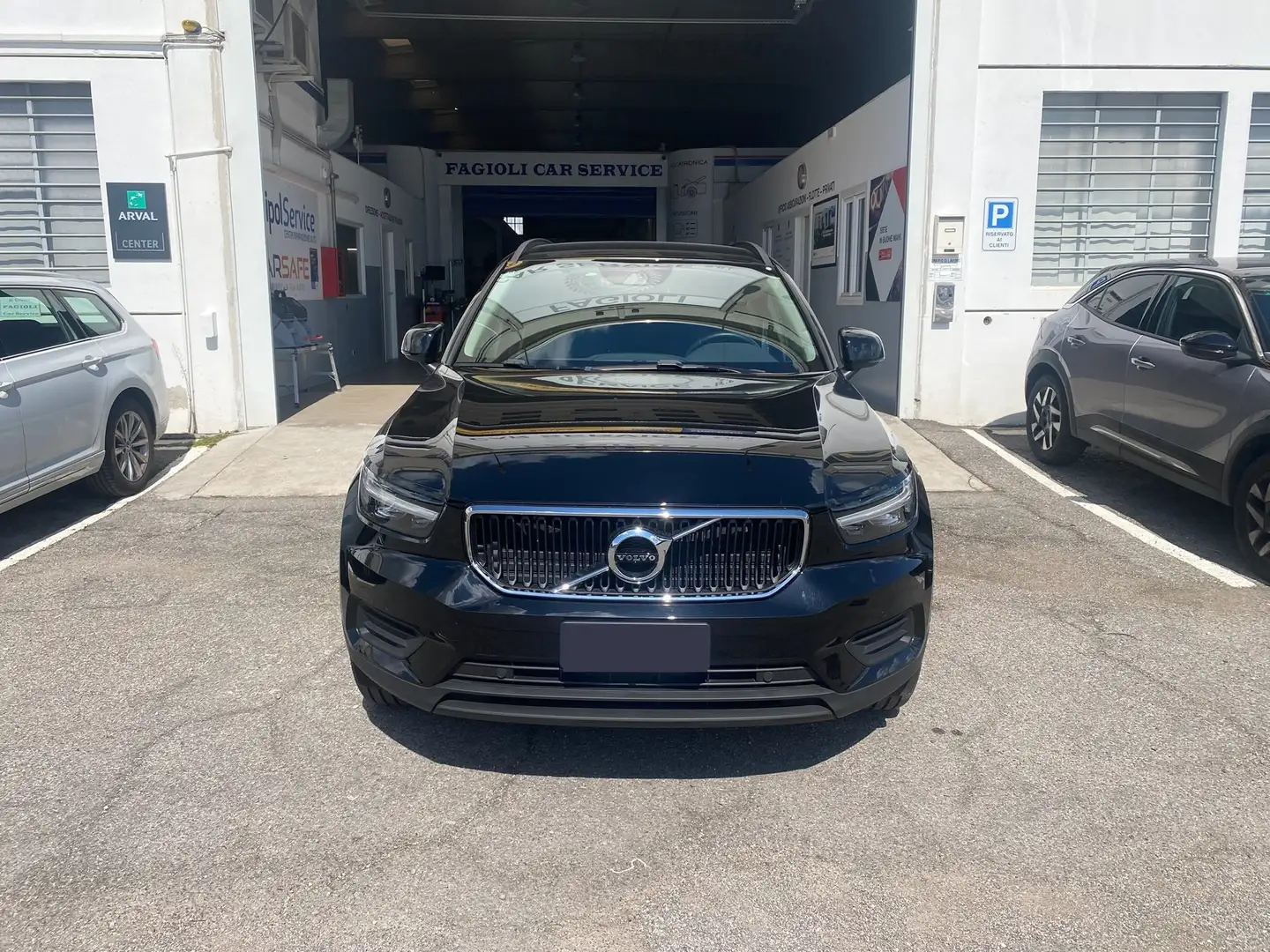 Volvo XC40 XC40 1.5 t3 Momentum 163cv auto my21 Nero - 1