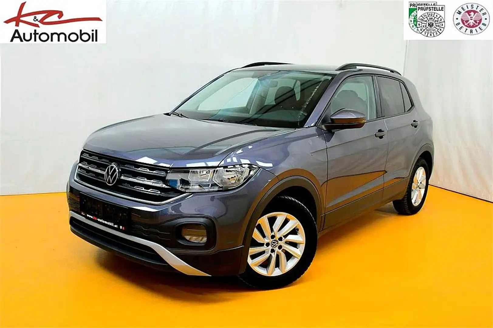 Volkswagen T-Cross 1,0 TSI Life Schwarz - 1