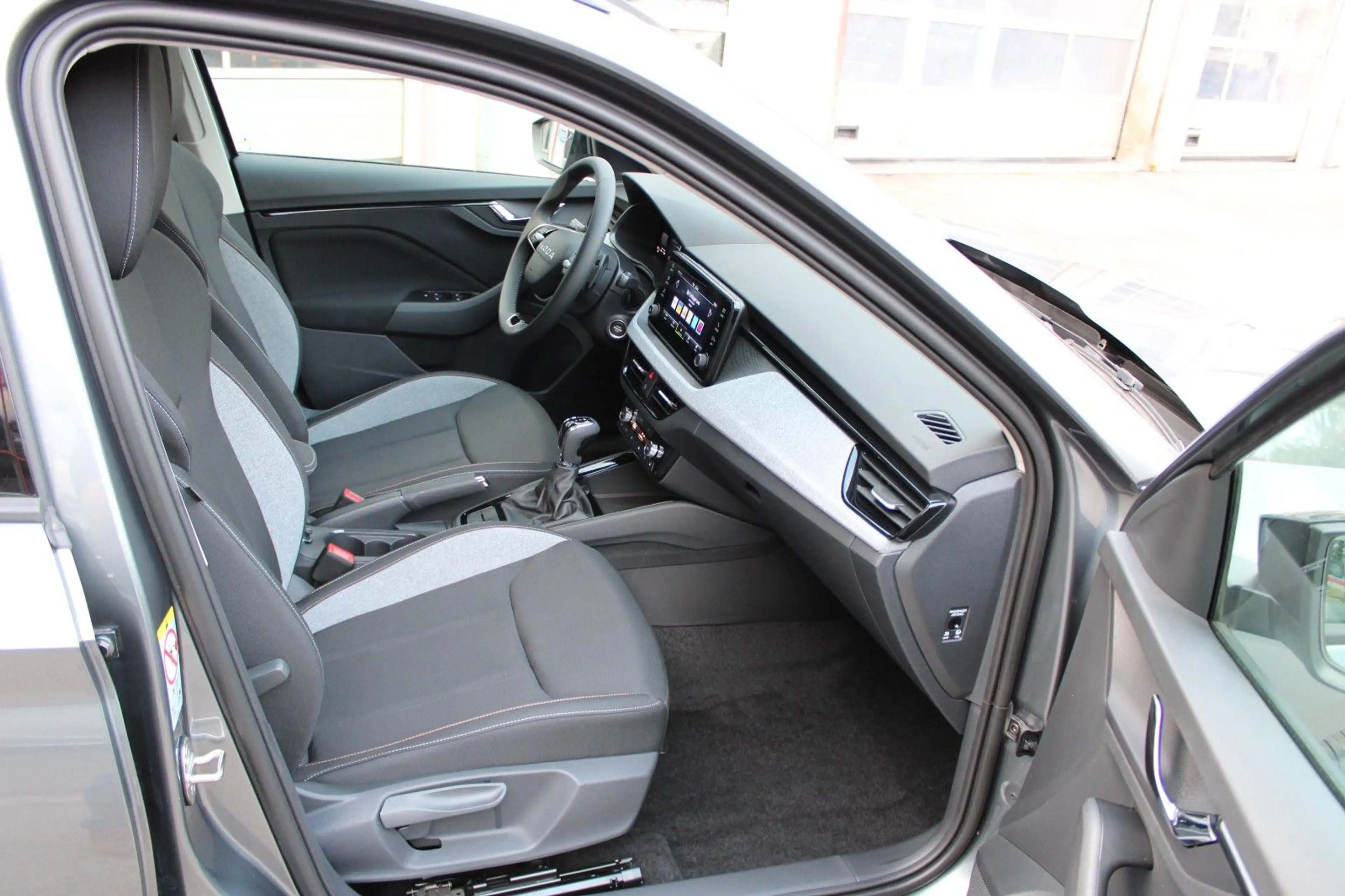 Skoda Kamiq 1.5 TSI DSG Selection + Black Paket + AHK — photo 7