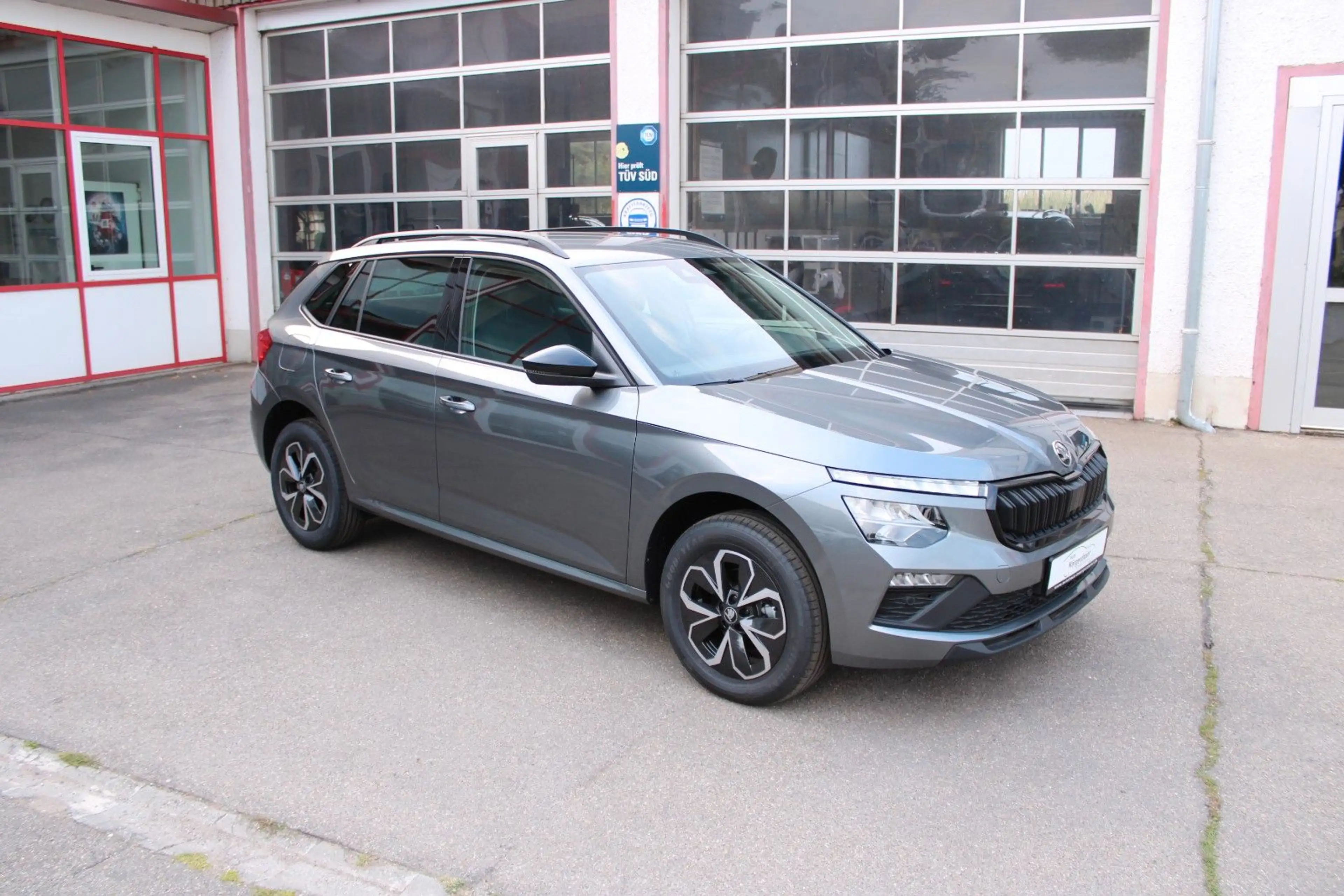 Skoda Kamiq 1.5 TSI DSG Selection + Black Paket + AHK — photo 3