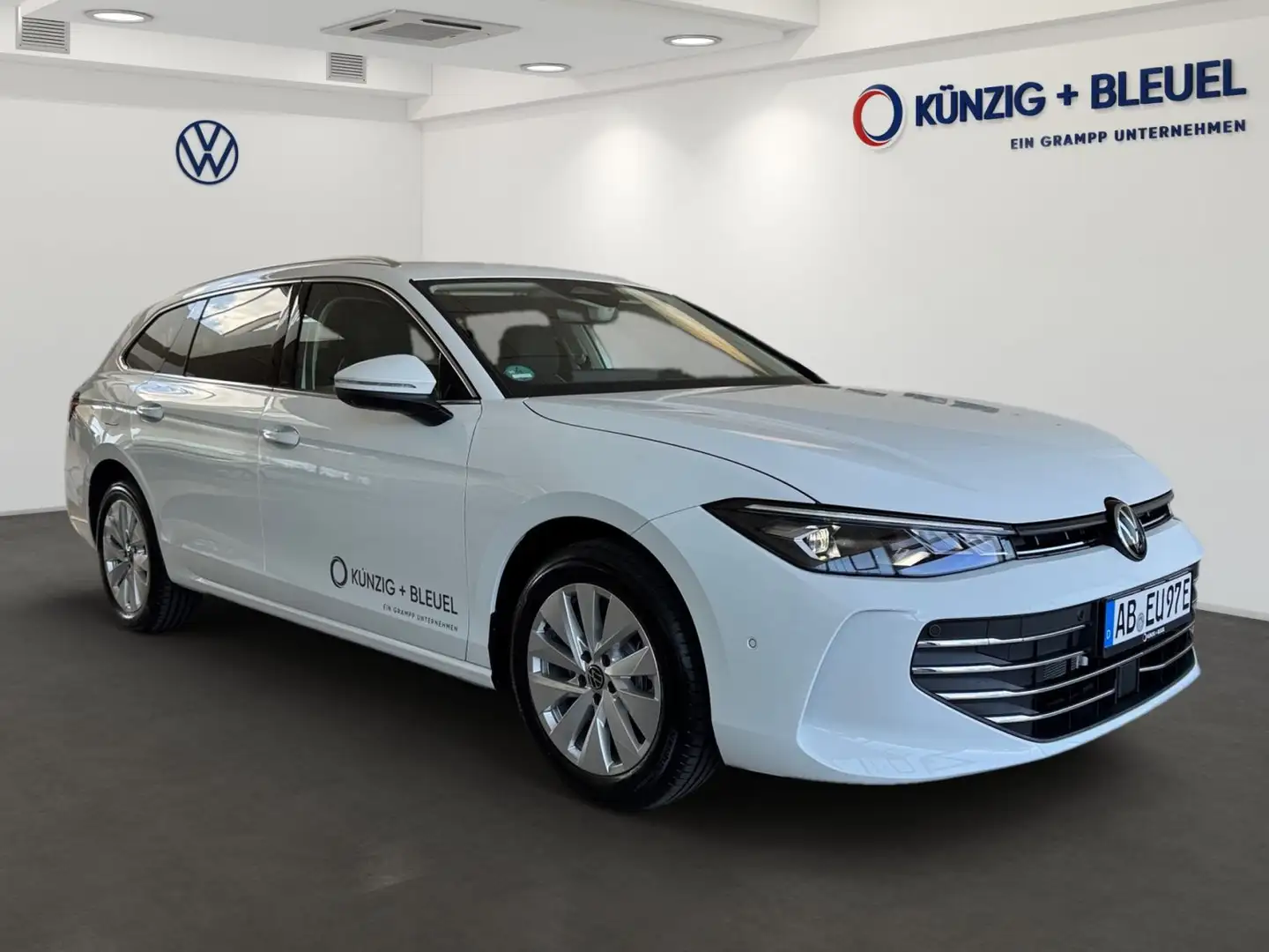 Volkswagen Passat Variant Business 1,5 l eHybrid 150 PS Nav Weiß - 2
