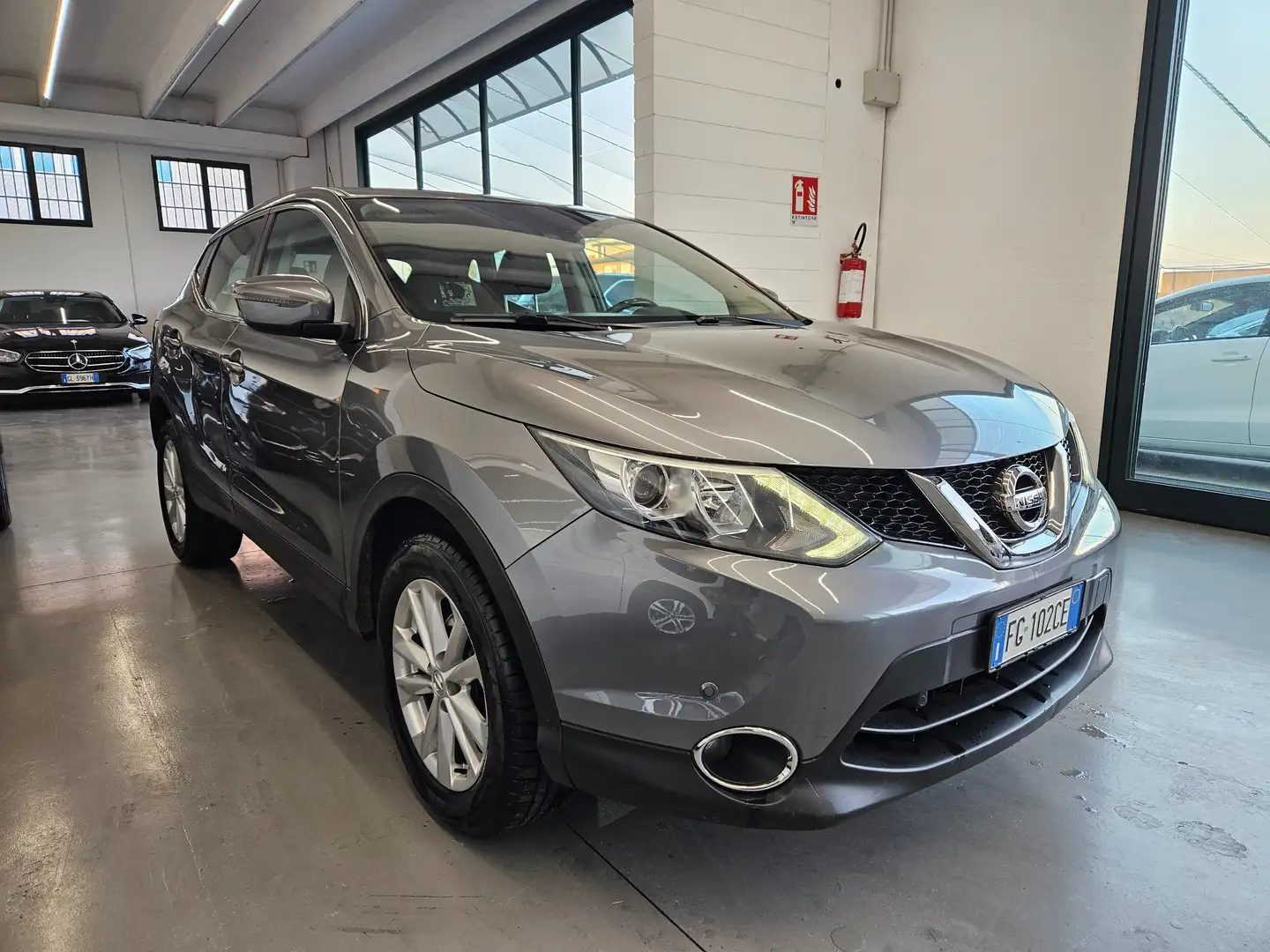 Nissan Qashqai Qashqai II 2014 1.6 dig-t Business 163cv Gris - 1