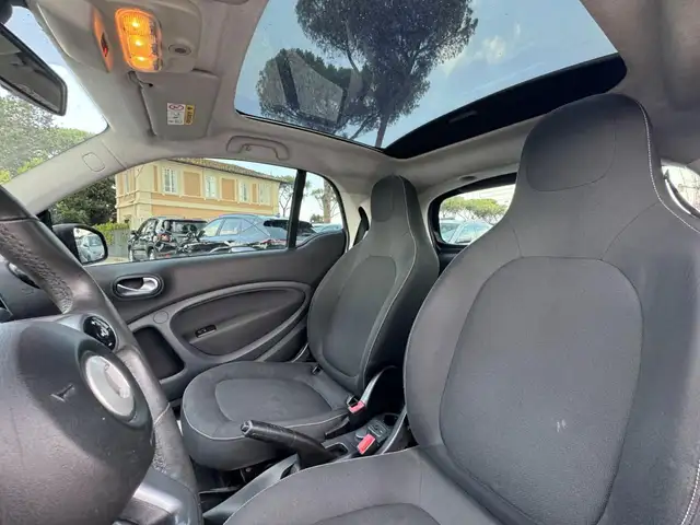 Smart Fortwo view 12