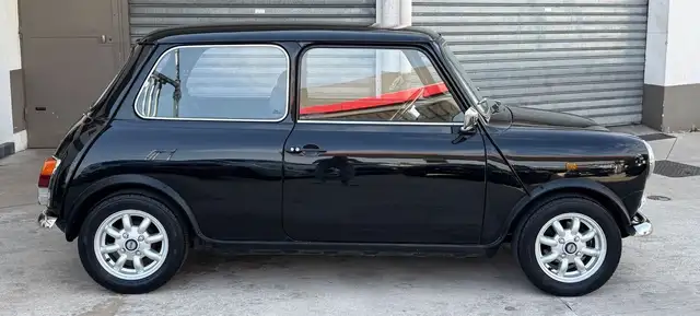MINI Hatch view 2