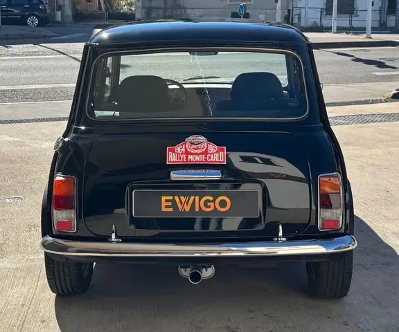 MINI Hatch view 4