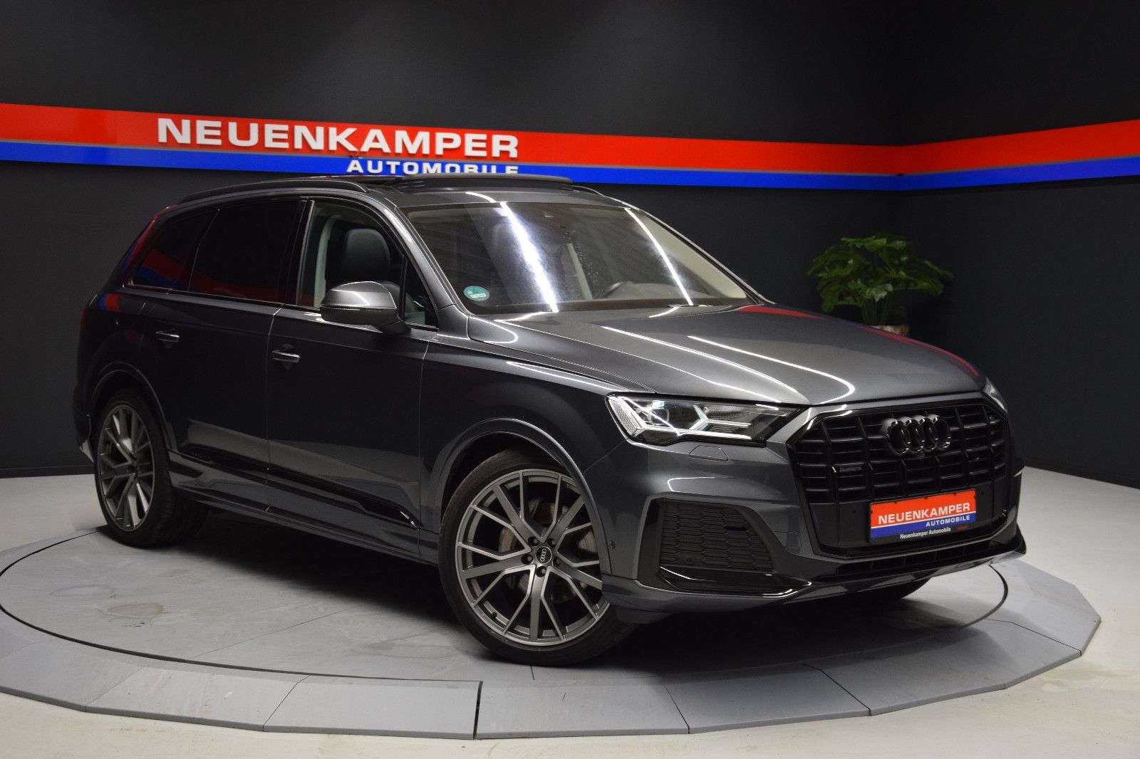 Second hand Audi Q7 3.0