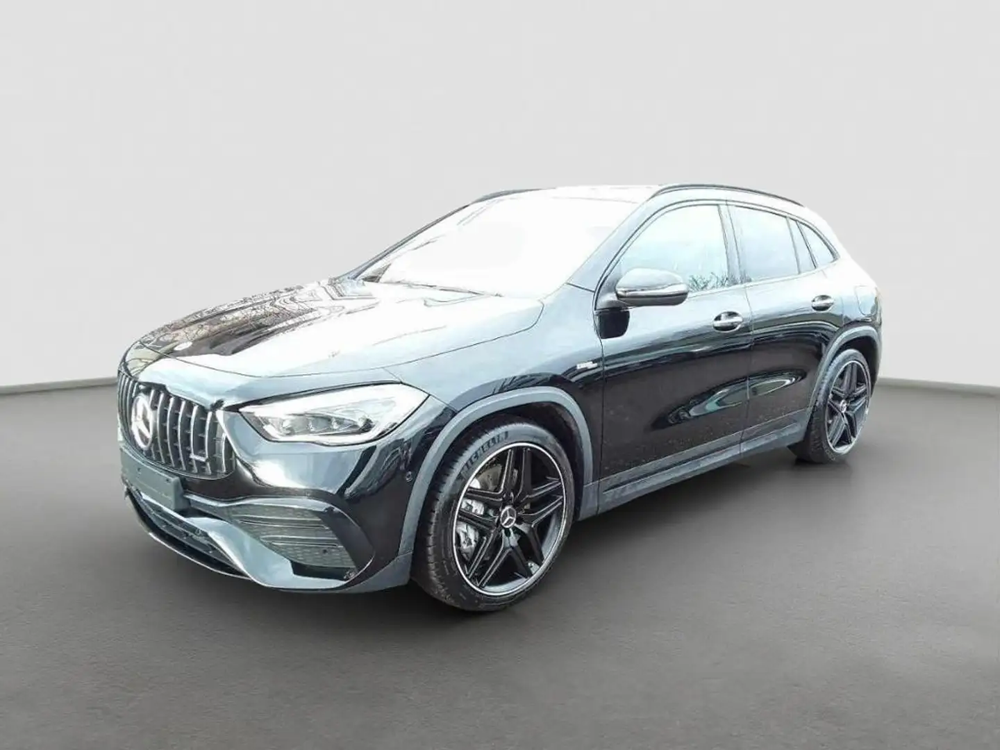 Mercedes-Benz GLA 35 AMG AMG GLA 35 4MATIC PANO/AHK/MULTIB./NIGHT Schwarz - 1