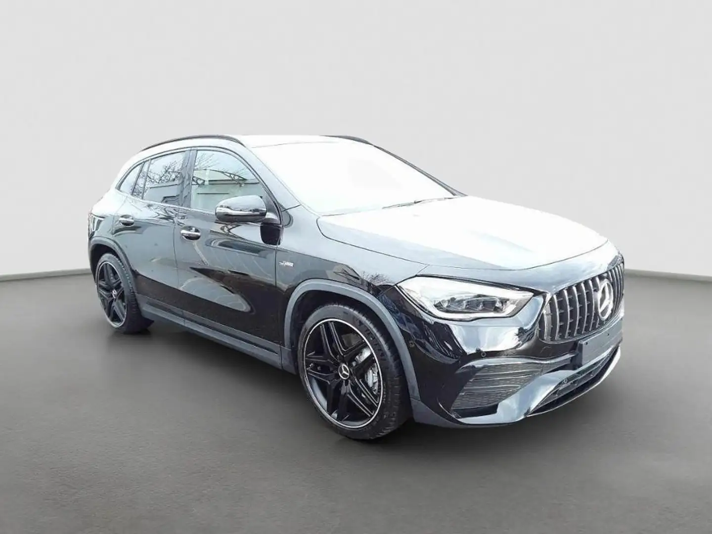Mercedes-Benz GLA 35 AMG AMG GLA 35 4MATIC PANO/AHK/MULTIB./NIGHT Schwarz - 2